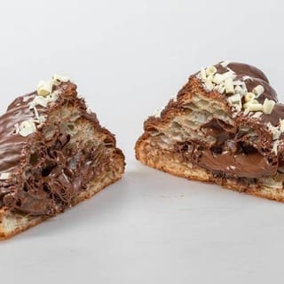 NUTELLA ARTISANAL CROISSANT