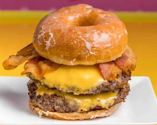 DONUT DOUBLE BACON CHEESEBURGER.