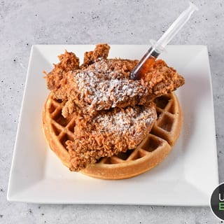 PROMO CHICKEN AND WAFFLES