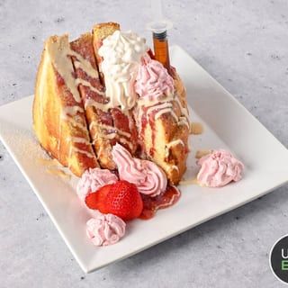 STRAWBERRY FRENCH TOAST